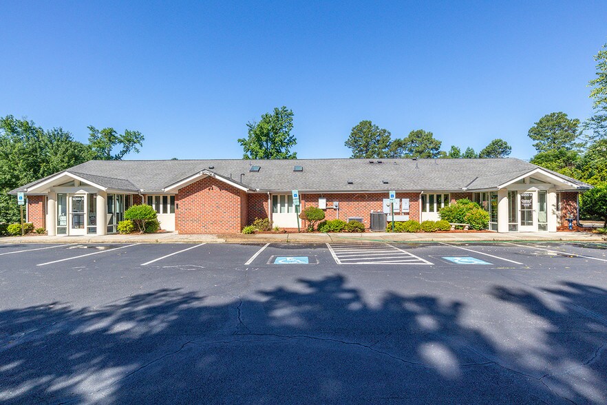 More Photos Of 12205 Gayton Rd, Richmond Office For Lease