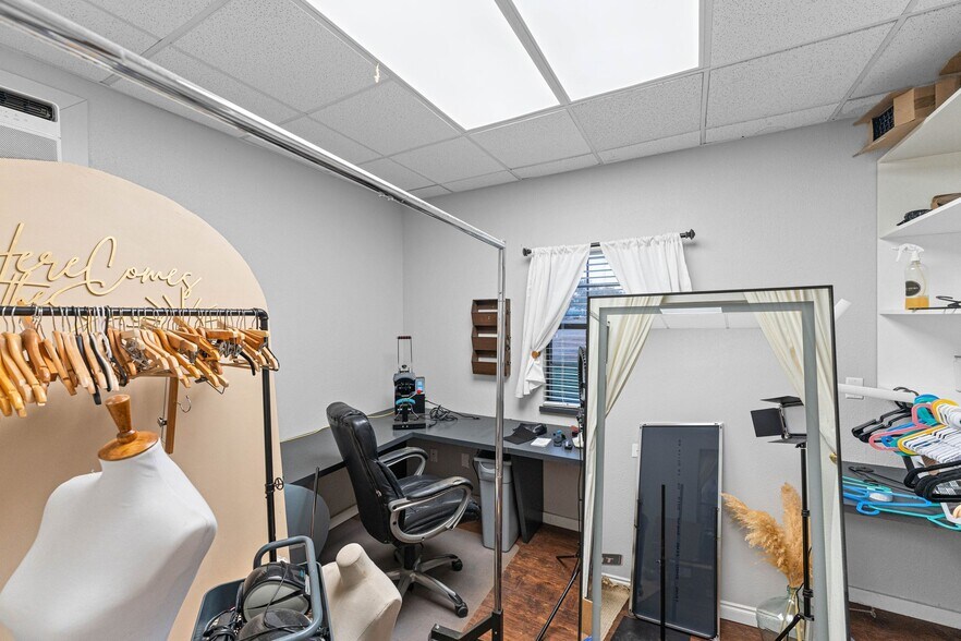 More Photos Of 4514 Billy Sames, Adkins Land For Sale