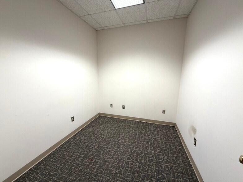 More Photos Of 22 S 2nd St, Emmaus Loft Creative Space For Lease