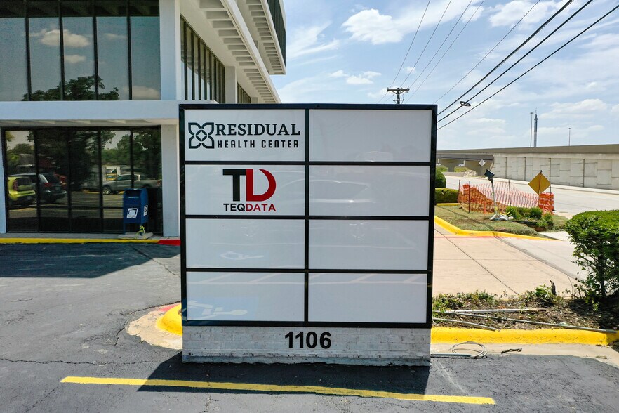 More Photos Of 1106 N State Highway 360, Grand Prairie Office For Lease