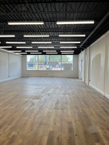 More Photos Of 5050 E 38th St, Indianapolis Unknown For Lease