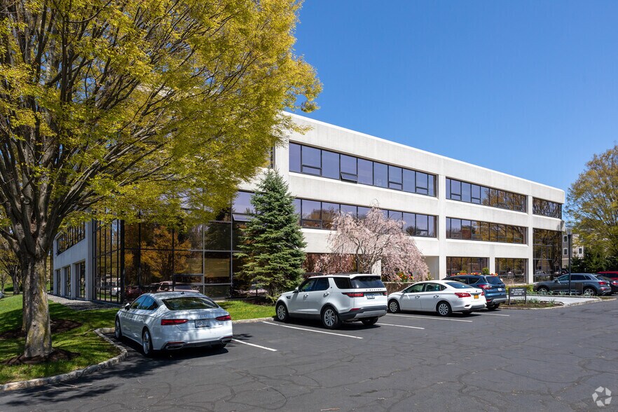 More Photos Of 84 Business Park Dr, Armonk Office For Lease