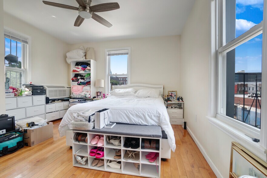 More Photos Of 174 Wyona St, Brooklyn Office Residential For Lease