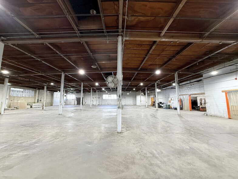 More Photos Of 499 E Erie Ave, Philadelphia Industrial For Sale