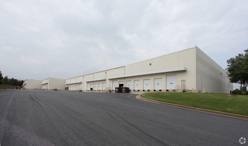 More Photos Of 1775 Breckinridge Pky, Duluth Warehouse For Lease