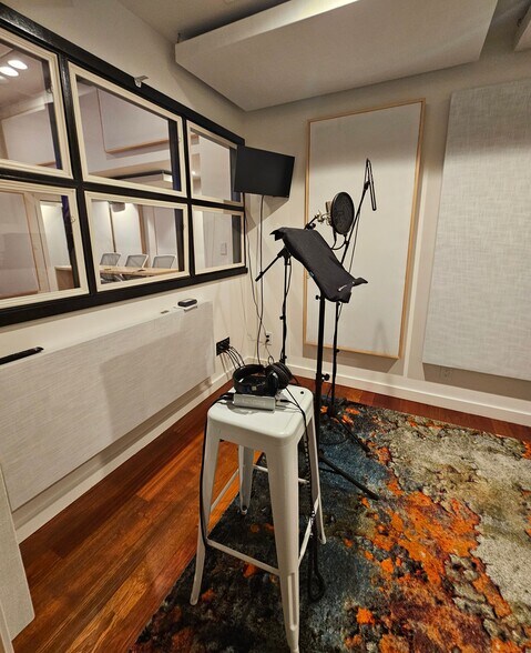 More Photos Of 3109-3117 W Temple St, Los Angeles Loft Creative Space For Lease