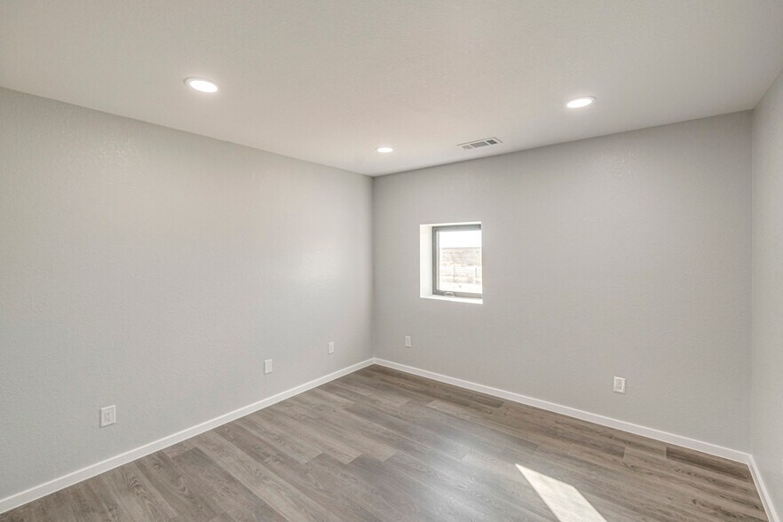 More Photos Of 5268/5450 N FM 866, Odessa Warehouse For Sale