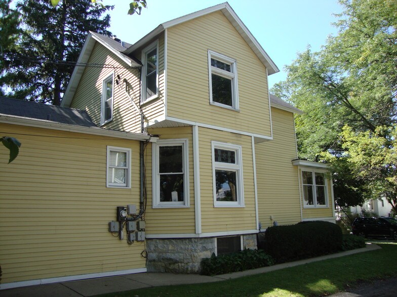 More Photos Of 115 S Vine St, Hinsdale Office Residential For Sale