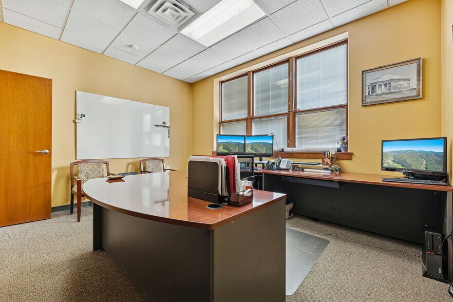More Photos Of 1910 Main Ave, Durango Office For Sale