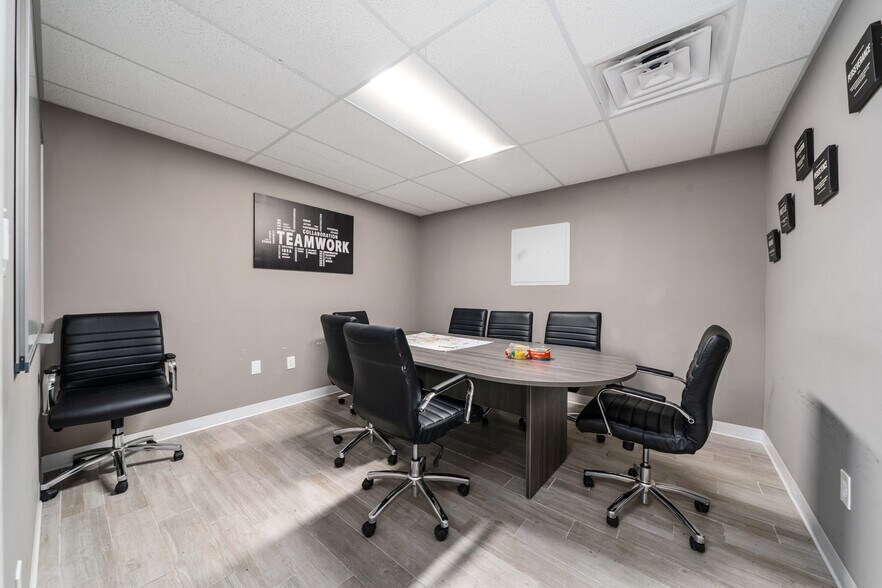 More Photos Of 4954 S Orange Ave, Orlando Flex For Lease