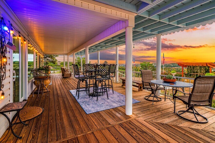 More Photos Of 208 Valley View Dr, Kerrville Lodge Meeting Hall For Sale