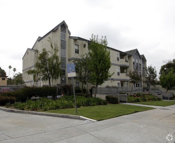 Primary Photo Of 2420 S Western Ave, Los Angeles Apartments For Sale