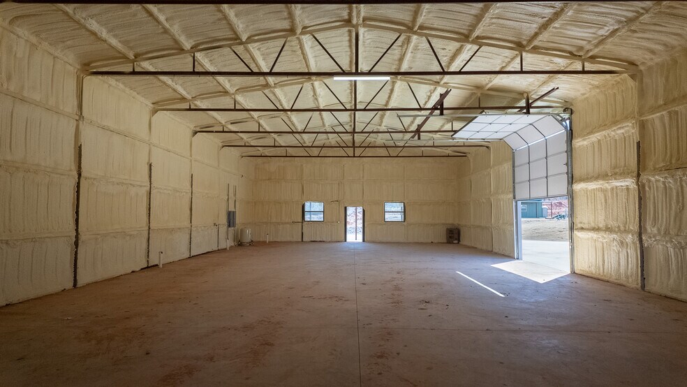 More Photos Of 11515 Maui Ln, Edmond Warehouse For Sale
