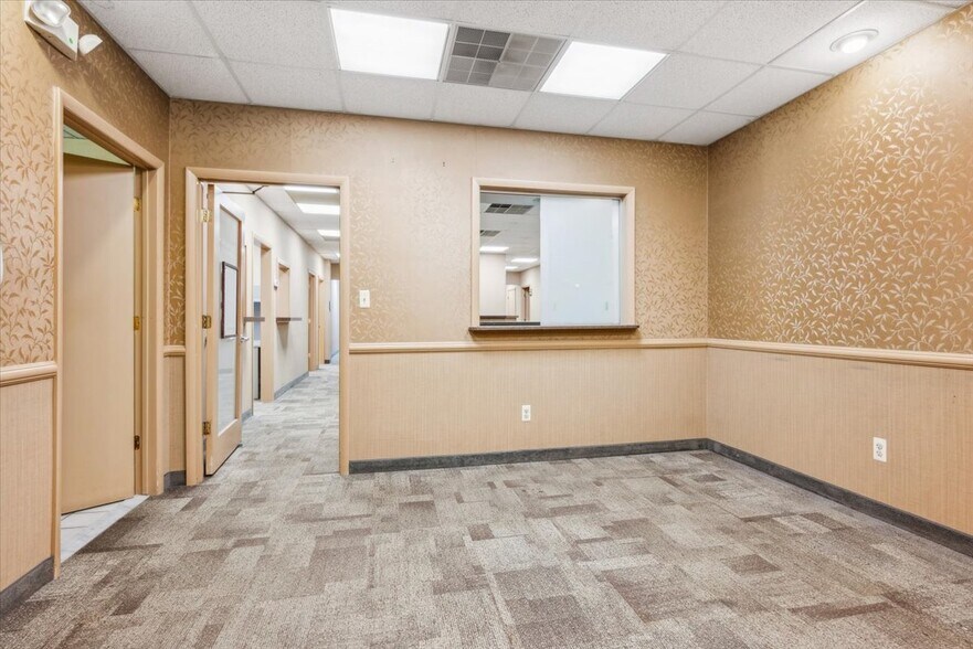 More Photos Of 215 Union Ave, Bridgewater Office For Sale