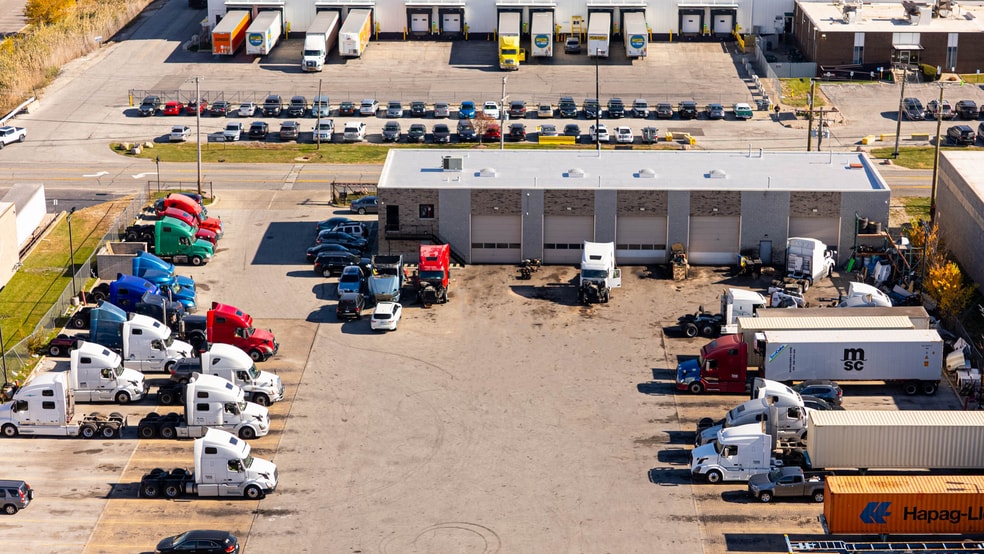 More Photos Of 11540 S Central Ave, Alsip Truck Terminal For Sale