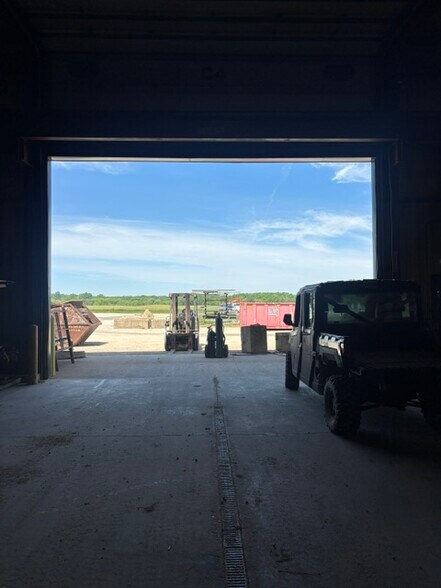 More Photos Of 4424 Dickinson Rd, De Pere Industrial For Lease