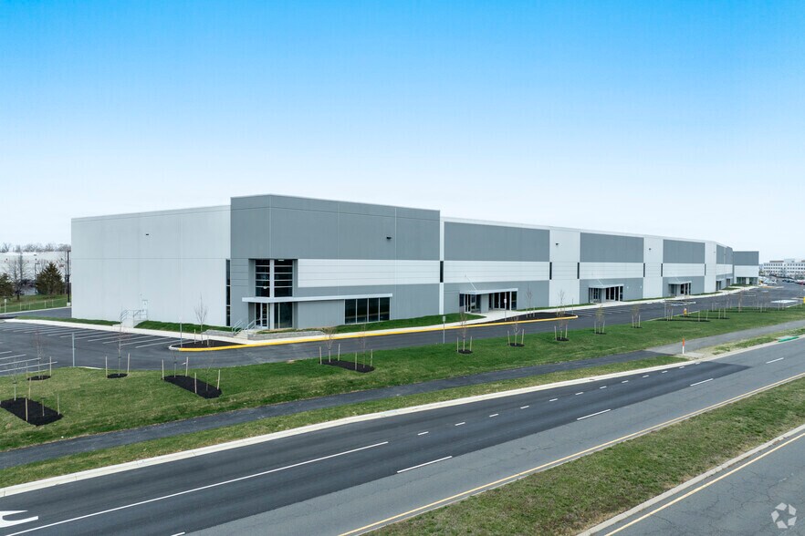 More Photos Of 11501 University Blvd, Manassas Unknown For Lease