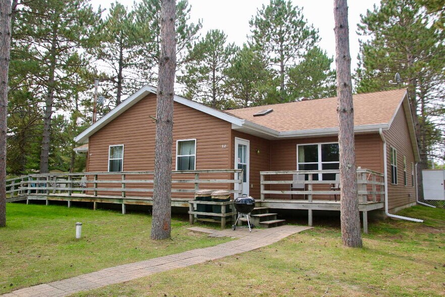 More Photos Of 952 River Dr NW, Bena Hotel For Sale