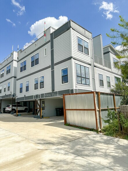 More Photos Of 225 S Pine St, San Antonio Apartments For Sale