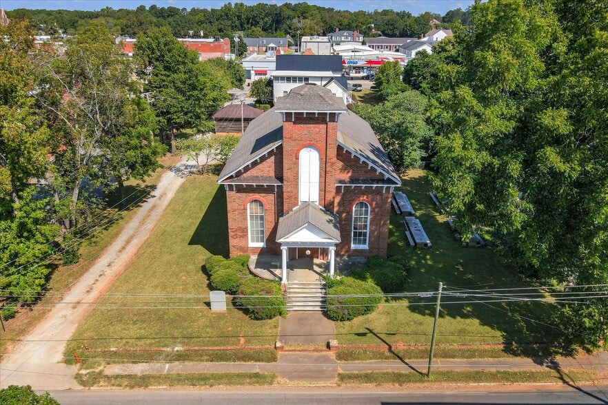 More Photos Of 205 E Liberty St, Washington Religious Facility For Sale