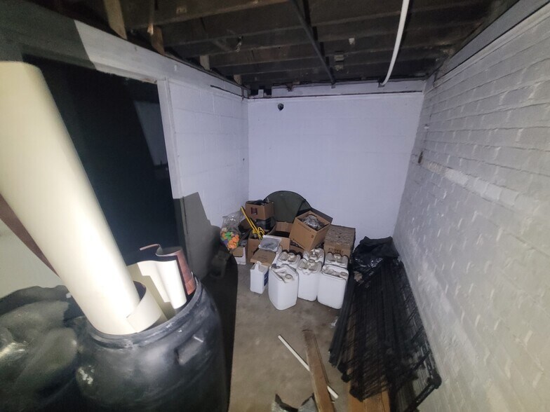 More Photos Of 14907 Livernois Ave, Detroit Flex For Sale
