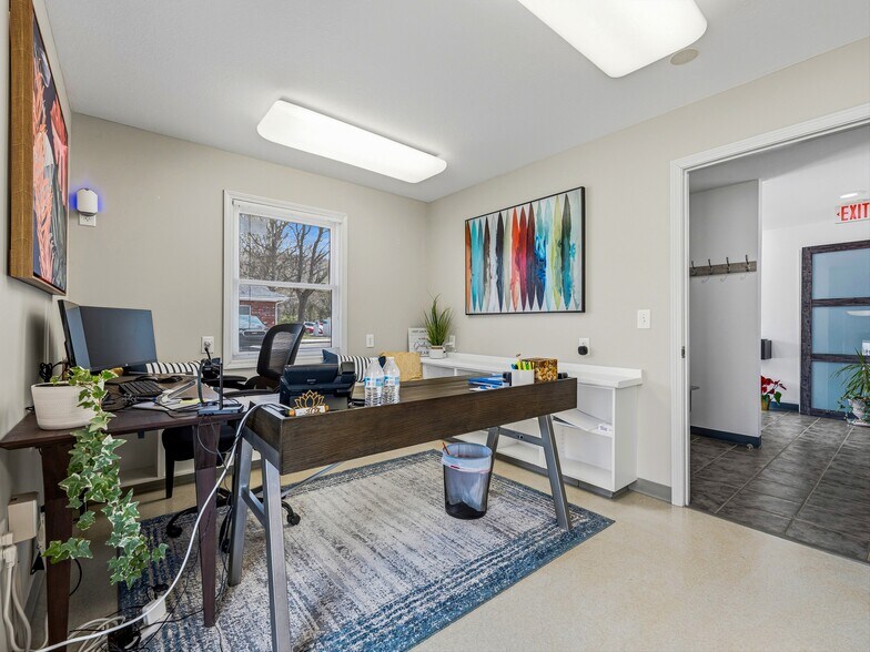 More Photos Of 2 Herman Avenue Ext, Asheville Office For Sale