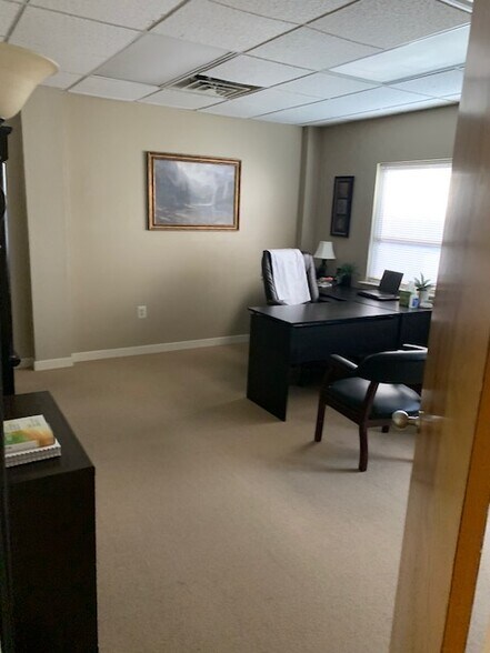 More Photos Of 1018 Bethlehem Pike, Spring House Unknown For Lease