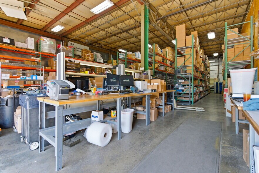 More Photos Of 1812 Cargo Ct, Louisville Warehouse For Sale