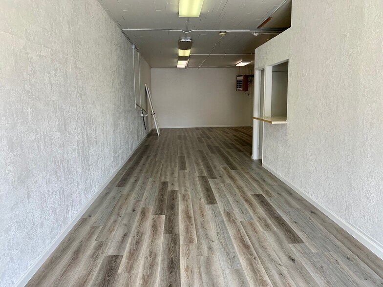 More Photos Of 211 Pine St, Kelso Apartments For Lease