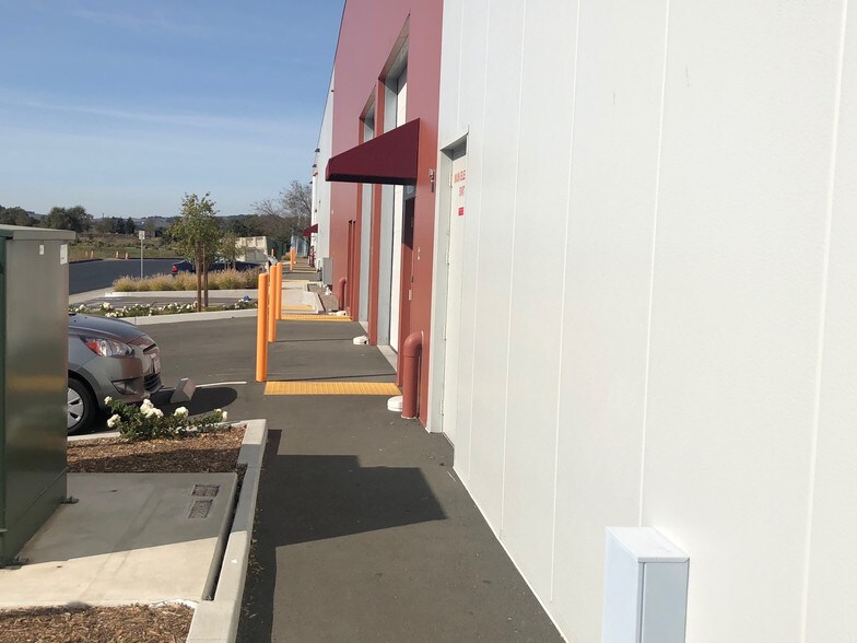 More Photos Of 22020 Carneros Vineyard Way, Sonoma Warehouse For Lease