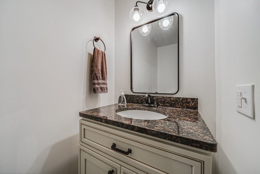 More Photos Of 23095 Buena Vista Rd, Rockbridge Apartments For Sale