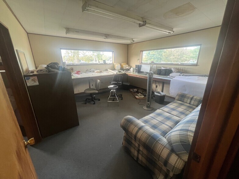 More Photos Of 209 Morris St, Dunbar Flex For Sale