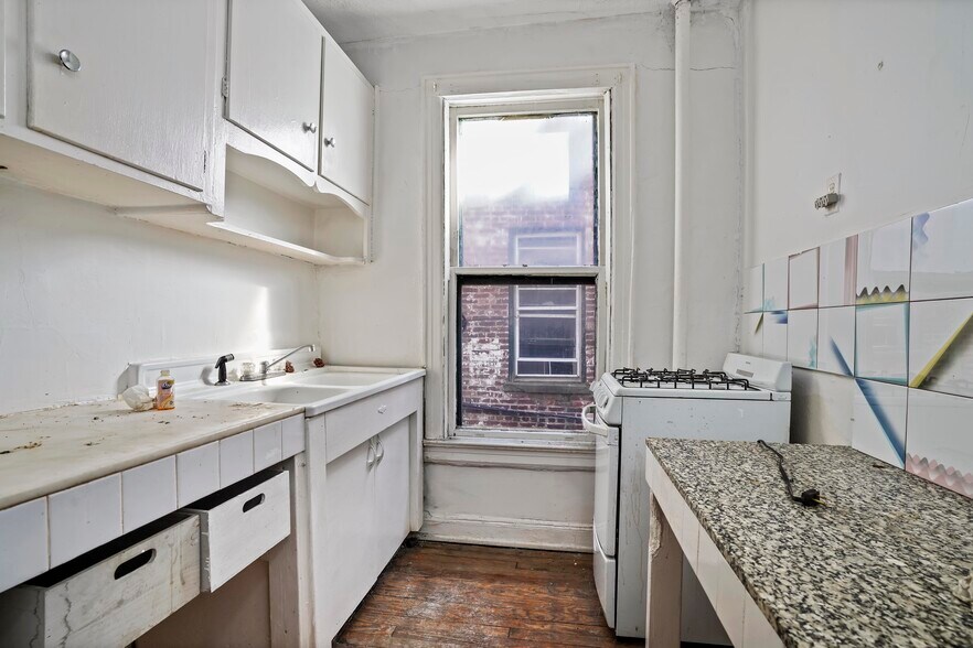 More Photos Of Powers St, Brooklyn Apartments For Sale