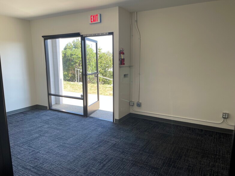 More Photos Of 429 Industrial Way, Fallbrook Light Manufacturing For Lease