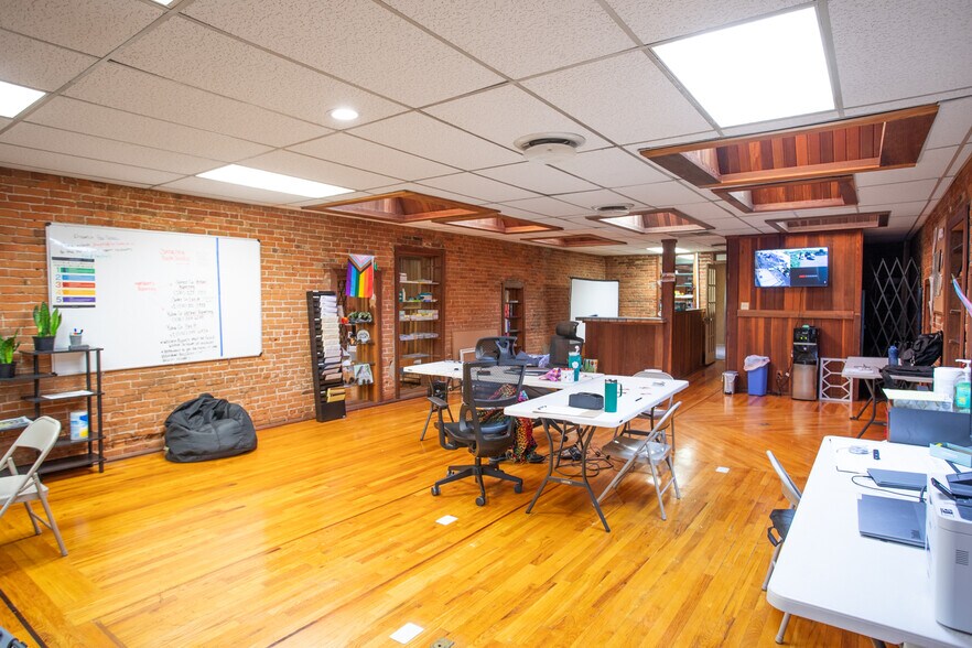 More Photos Of 310-312 1st St, Marysville Office Residential For Lease