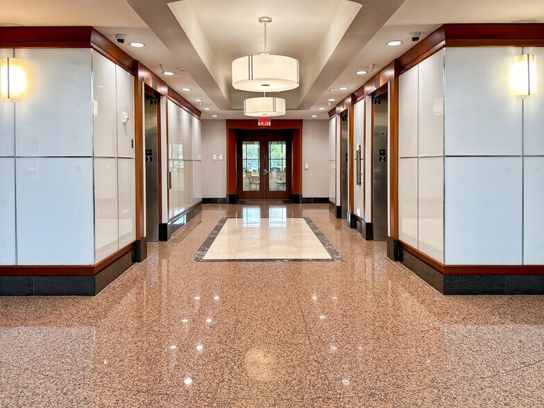 More Photos Of 8201 Peters Rd, Plantation Coworking Space