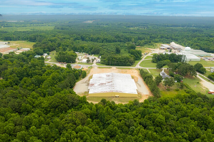 More Photos Of 619 N Main St, Warrenton Warehouse For Lease