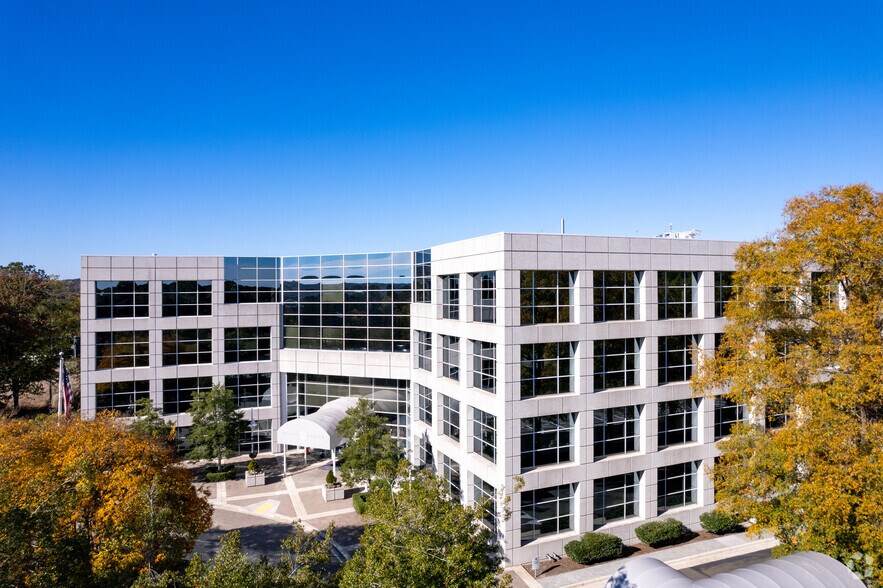 More Photos Of 100 Europa Dr, Chapel Hill Office For Lease
