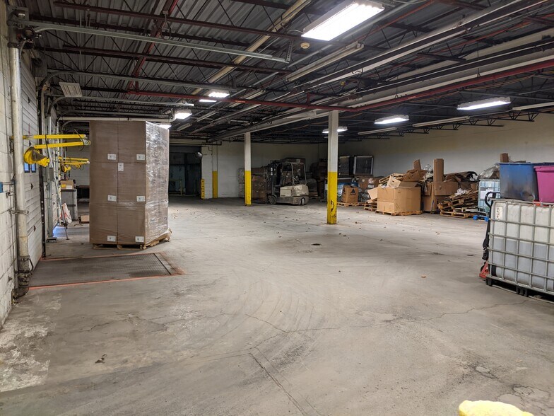 More Photos Of 18 Main St, Silver Creek Light Manufacturing For Lease