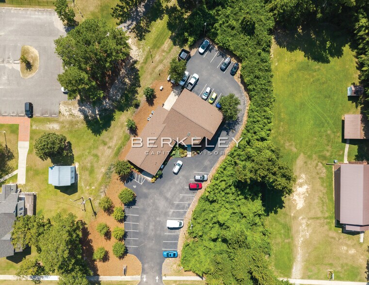 More Photos Of 304 E Saunders St, Carthage Healthcare For Sale
