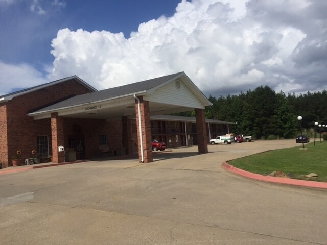 More Photos Of 201 Unity Rd, Crossett Hotel For Sale