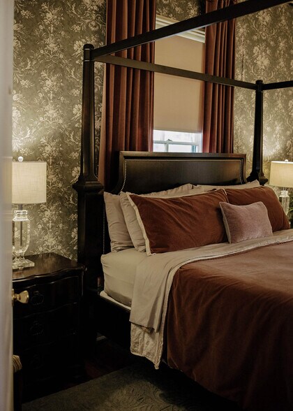 More Photos Of 477 W First St, Blue Ridge Hospitality For Sale