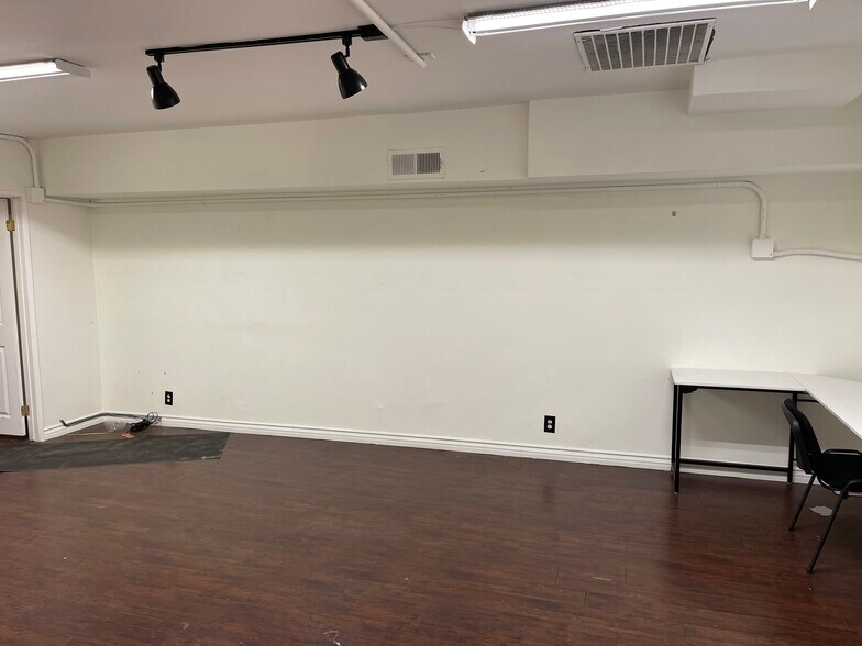 More Photos Of 7815-7817 Melrose Ave, Los Angeles Storefront Retail Office For Lease