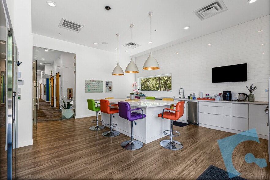 More Photos Of 1700 Tennison Pky, Colleyville Office For Sale