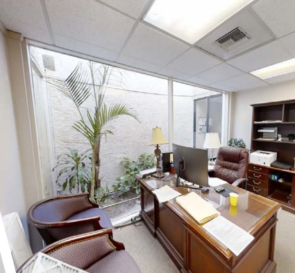 More Photos Of 2306-2310 S McClintock Dr, Tempe Office For Sale