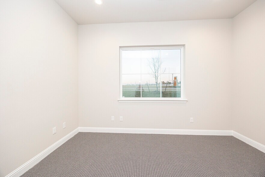 More Photos Of 6000 Alma Rd, McKinney Office For Lease