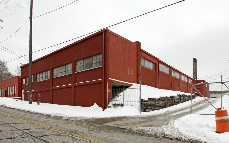 Primary Photo Of 1525 Fairfield Ave, Cleveland Manufacturing For Lease