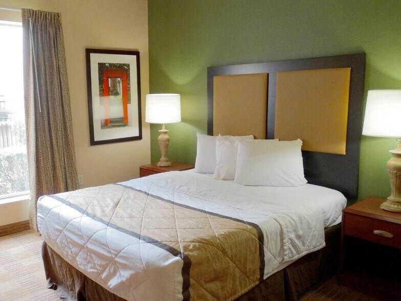 More Photos Of 572 E Beasley Rd, Jackson Hotel For Sale