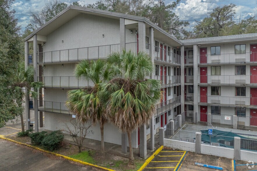 More Photos Of 2738 N Monroe St, Tallahassee Hotel For Sale