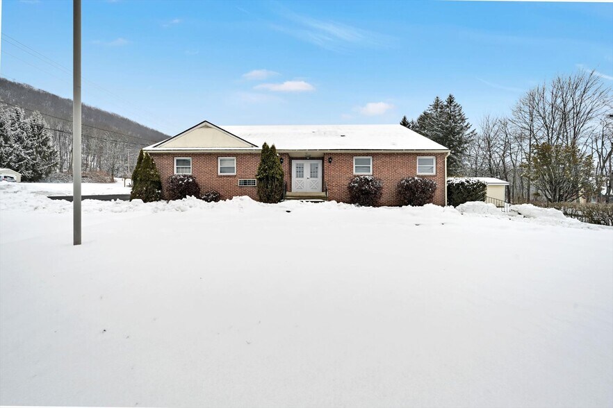 More Photos Of 780 Claremont Ave, Tamaqua Office For Sale
